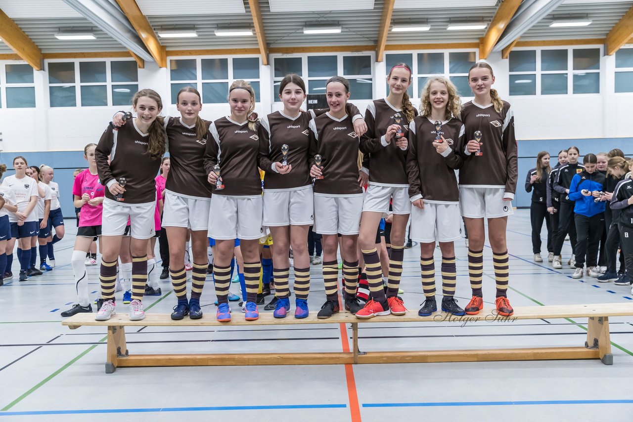 Bild 54 - C-Juniorinnen Loewinnen Cup